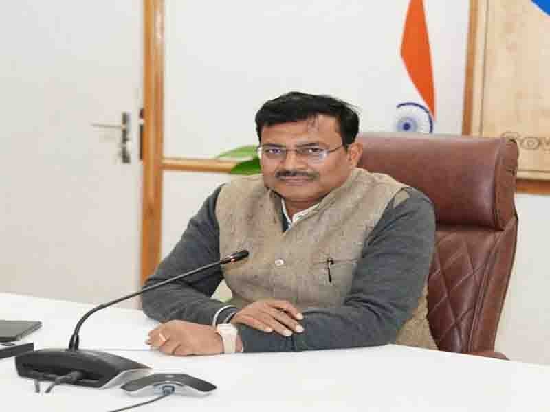 जो व्यवसाय टैक्स की परिधि में आते हैं, उन्हें चिन्हित कर कराधान के दायरे में लाया जाए:” मुख्य सचिव