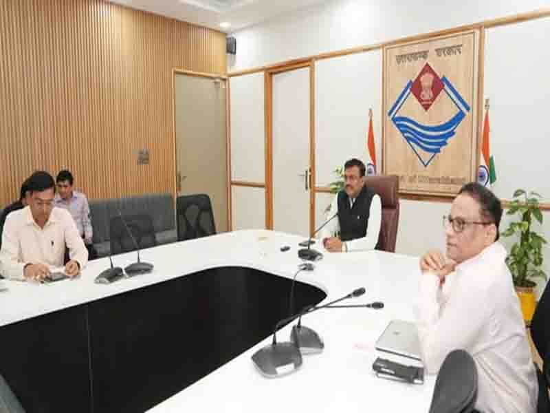 मुख्य सचिव आनंद बर्द्धन ने सभी विद्यालयों में नियमित अंतराल पर वॉटर बेल बजाने के दिए निर्देश